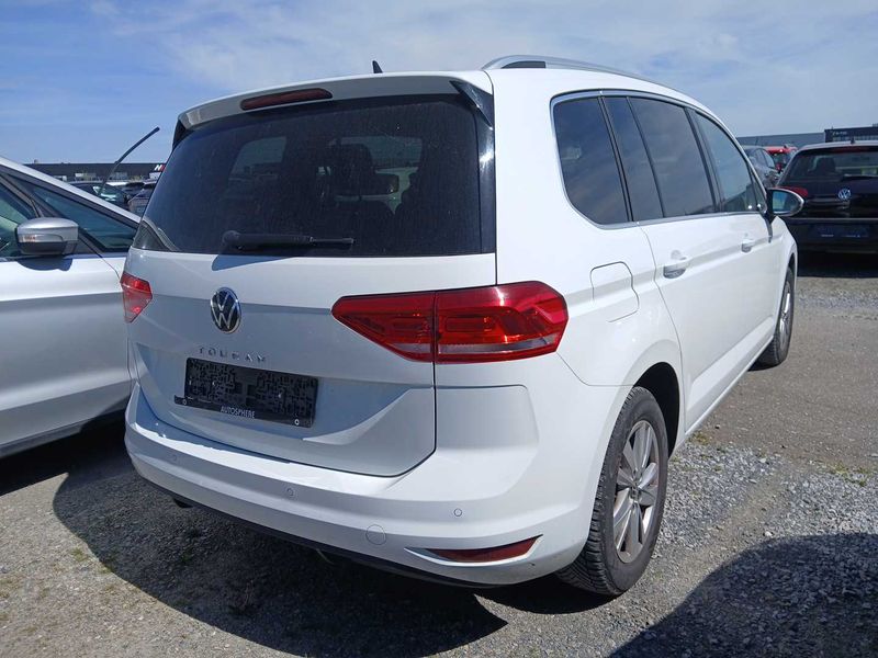 Volkswagen Touran 1.5 TSI ACT Highline BlueMotion 2022 – снимка 5