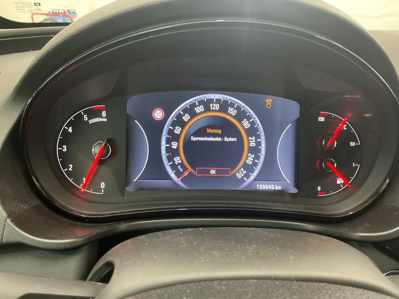 Opel Insignia Sports Tourer 2.0 CDTI Innovation 2015 – снимка 18