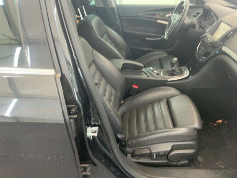 Opel Insignia Sports Tourer 2.0 CDTI Innovation 2015 – снимка 16