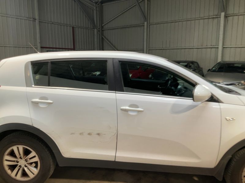 Kia Sportage 1.7 CRDi Active 2WD 2013 – снимка 10