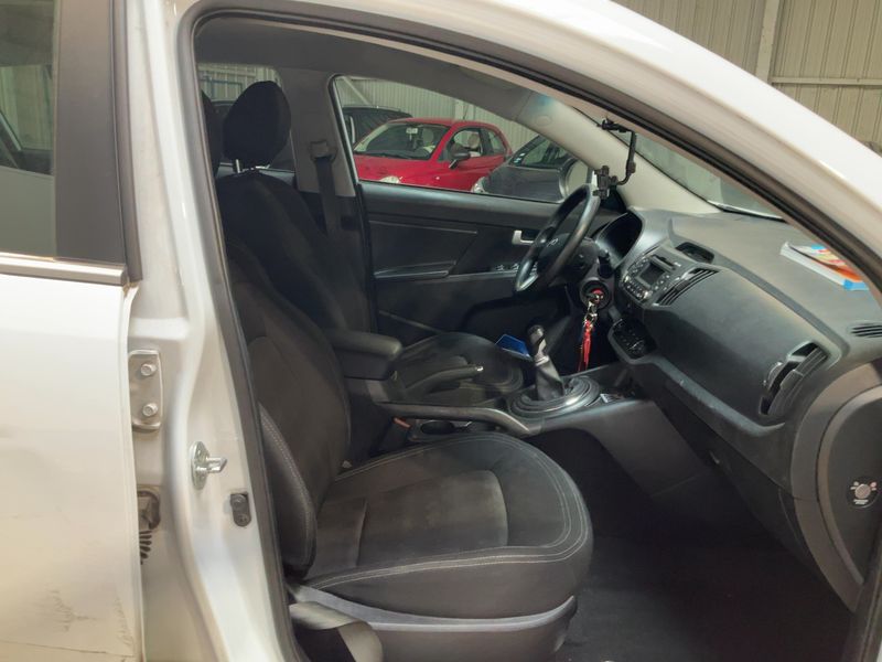 Kia Sportage 1.7 CRDi Active 2WD 2013 – снимка 16