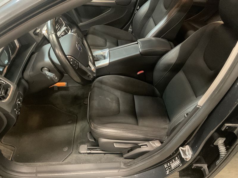 Volvo V60 2.4 D6 Plug-in Hybrid Summum AWD 2015 – снимка 26