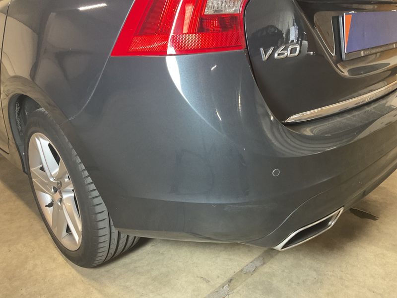 Volvo V60 2.4 D6 Plug-in Hybrid Summum AWD 2015 – снимка 28