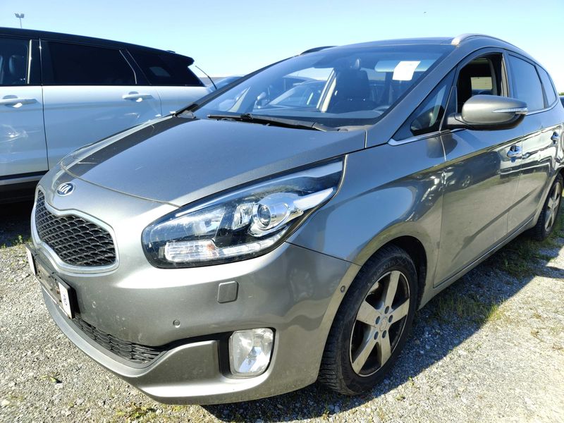 Kia Carens 1.7 CRDi Dream Team 2015 – снимка 2