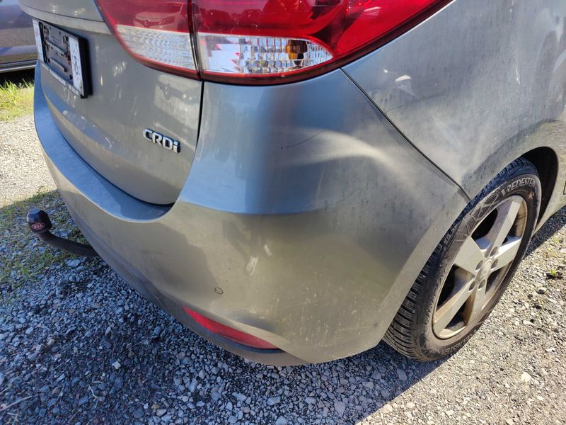 Kia Carens 1.7 CRDi Dream Team 2015 – снимка 29