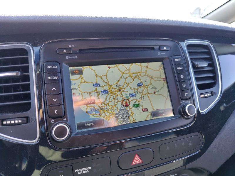 Kia Carens 1.7 CRDi Dream Team 2015 – снимка 13