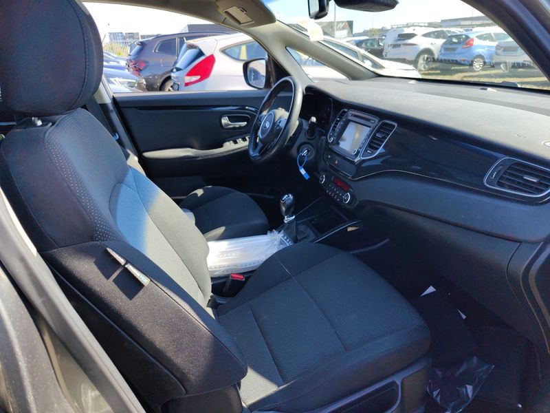 Kia Carens 1.7 CRDi Dream Team 2015 – снимка 10