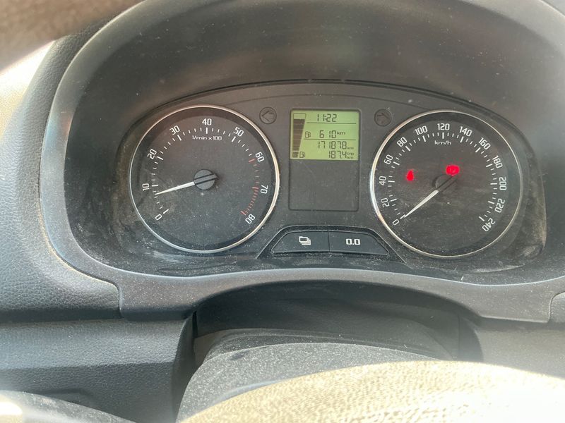 Skoda Fabia 1.2 TSI Style 2012 – снимка 4
