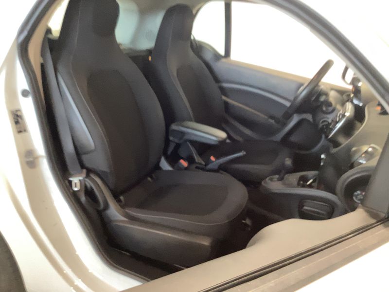 Smart fortwo 0.9 Turbo Basis passion 2019 – снимка 16