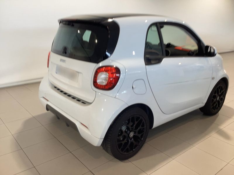 Smart fortwo 0.9 Turbo Basis passion 2019 – снимка 8