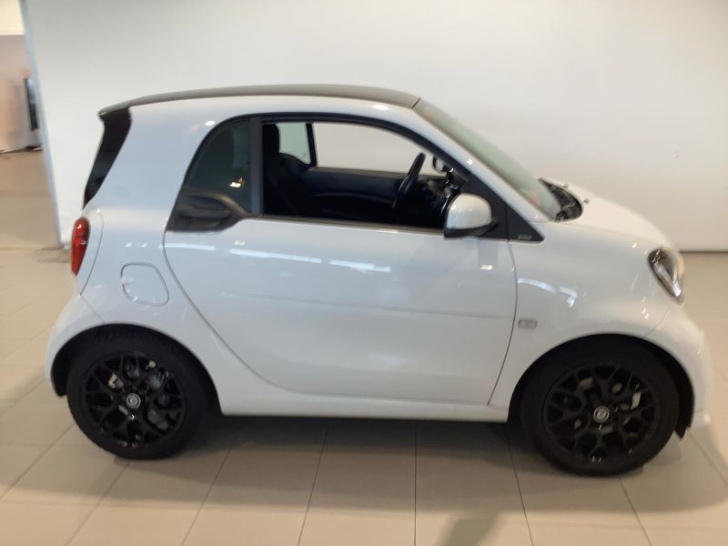 Smart fortwo 0.9 Turbo Basis passion 2019 – снимка 10