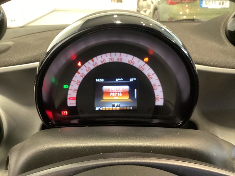 Smart fortwo 0.9 Turbo Basis passion 2019 – снимка 18