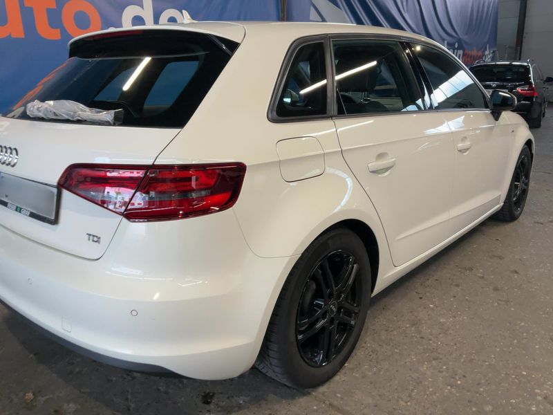 Audi A3 Sportback 2.0 TDI S line Sportpaket 2015 – снимка 8