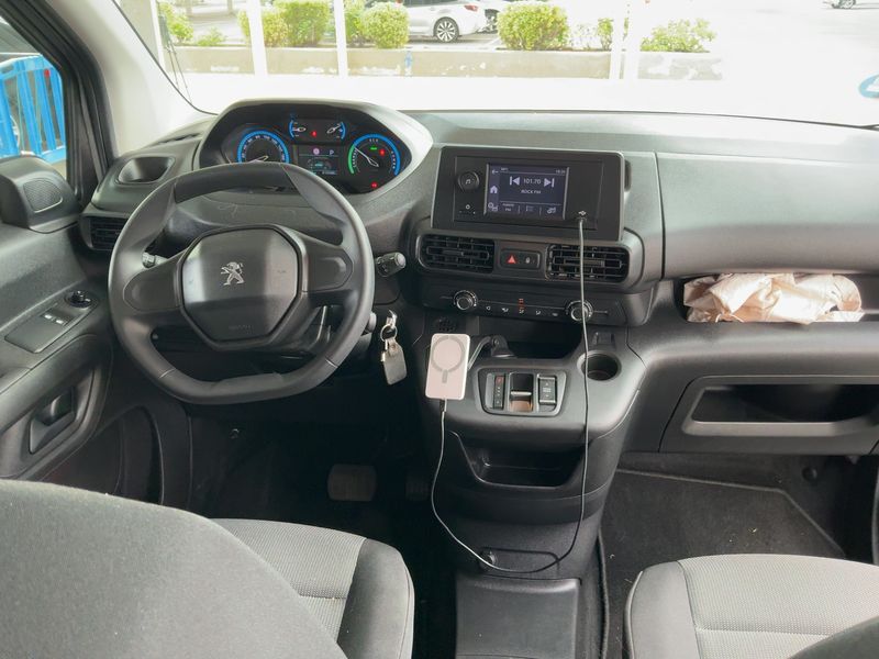 Peugeot Rifter electric drive 100 kW Active Pack L1 2023 – снимка 17
