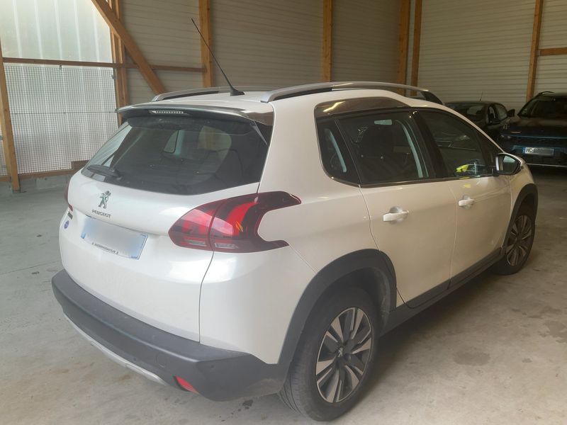 Peugeot 2008 1.2 PureTech Allure 2018 – снимка 8
