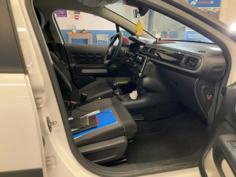 Citroen C3 1.2 PureTech Feel 2017 – снимка 16