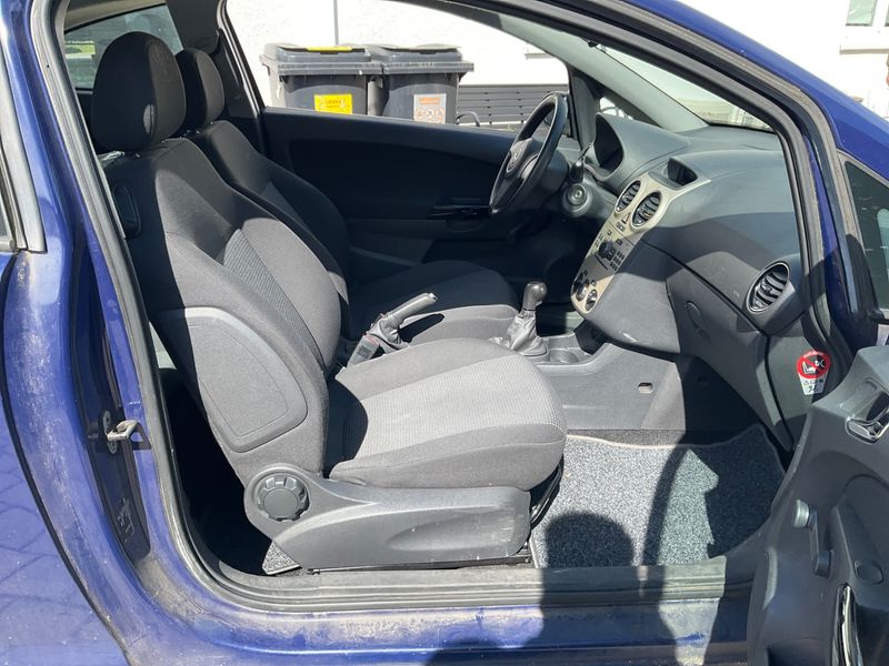 Opel Corsa 1.2 Selection 2010 – снимка 3