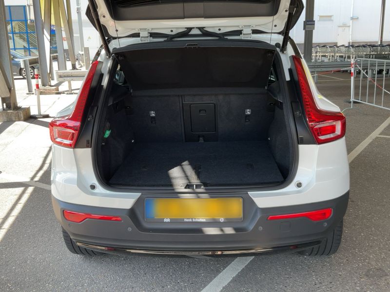 Volvo XC40 P8 electric drive 300 kW R-Design Pure AWD 2020 – снимка 15