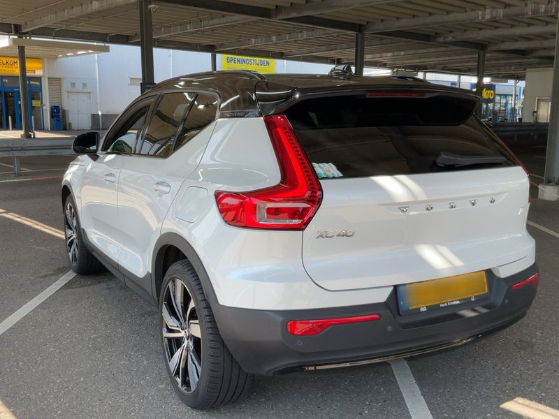 Volvo XC40 P8 electric drive 300 kW R-Design Pure AWD 2020 – снимка 6