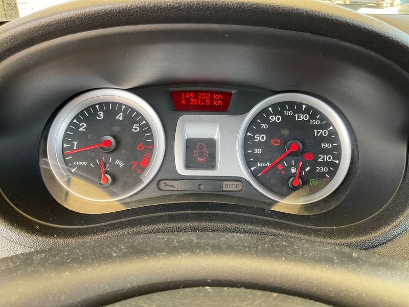 Renault Clio 1.2 Authentique 2009 – снимка 4