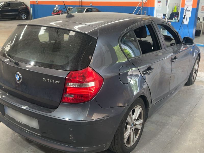BMW 1er 120d 2007 – снимка 8