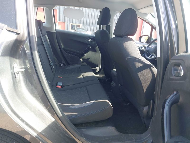 Peugeot 2008 1.5 Blue-HDi Active Business 2019 – снимка 14
