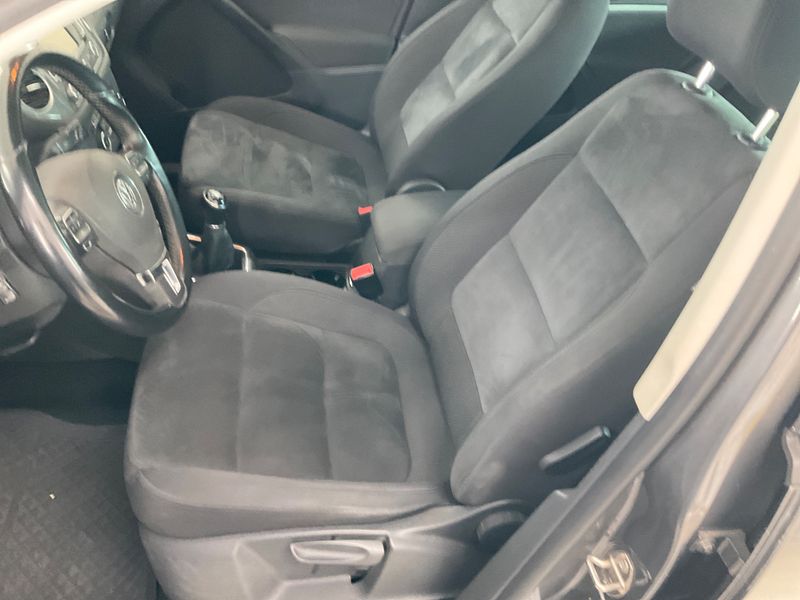 Volkswagen Tiguan 1.4 TSI Sport & Style BlueMotion Tech 2015 – снимка 39