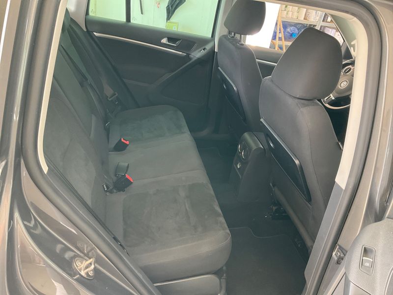 Volkswagen Tiguan 1.4 TSI Sport & Style BlueMotion Tech 2015 – снимка 33