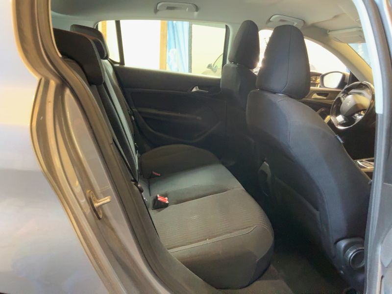 Peugeot 308 1.6 Blue-HDi Active Business 2017 – снимка 19