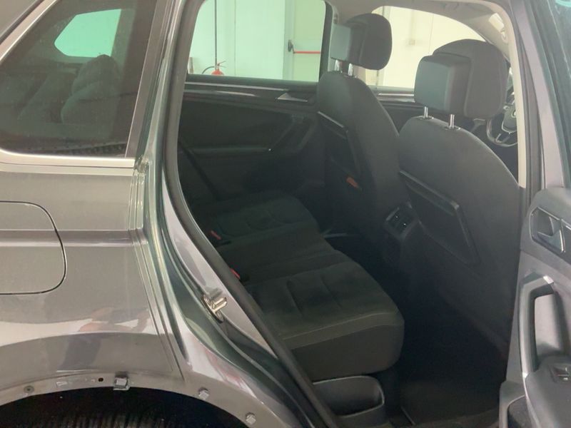 Volkswagen Tiguan 2.0 TDI Executive 4Motion BlueMotion Tech 2017 – снимка 19