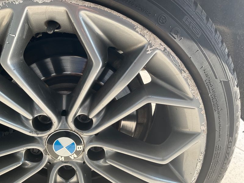BMW X1 sDrive 16d 2013 – снимка на щета 27