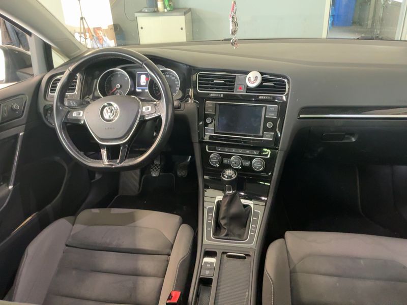 Volkswagen Golf VII 2.0 TDI Highline BlueMotion Tech 2017 – снимка 17