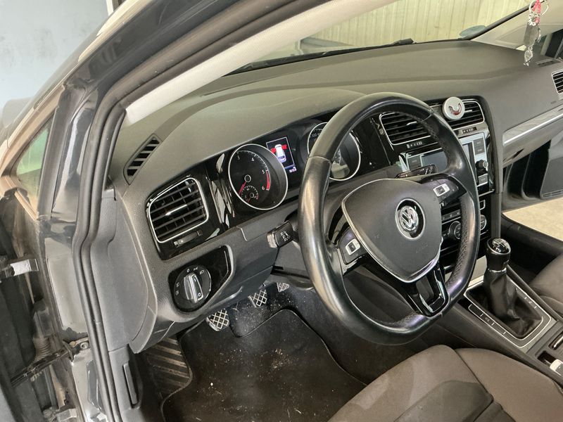 Volkswagen Golf VII 2.0 TDI Highline BlueMotion Tech 2017 – снимка 24