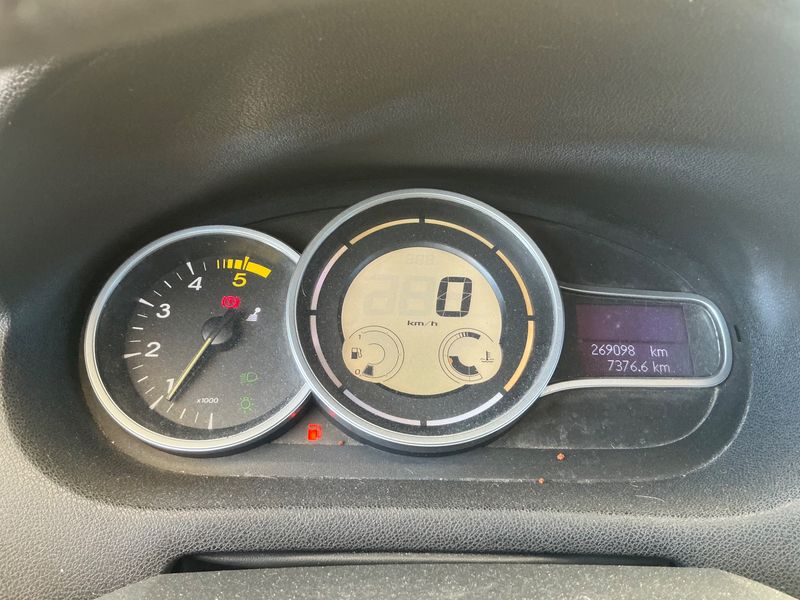 Renault Megane 1.5 dCi Attractive 2011 – снимка 4