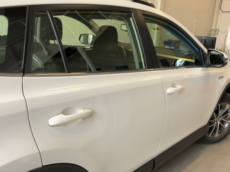 Toyota RAV 4 2.5 Hybrid Comfort 2018 – снимка 10
