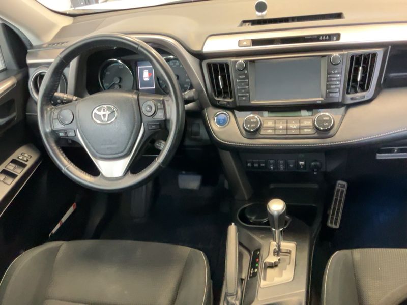 Toyota RAV 4 2.5 Hybrid Comfort 2018 – снимка 18