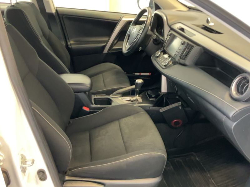 Toyota RAV 4 2.5 Hybrid Comfort 2018 – снимка 17