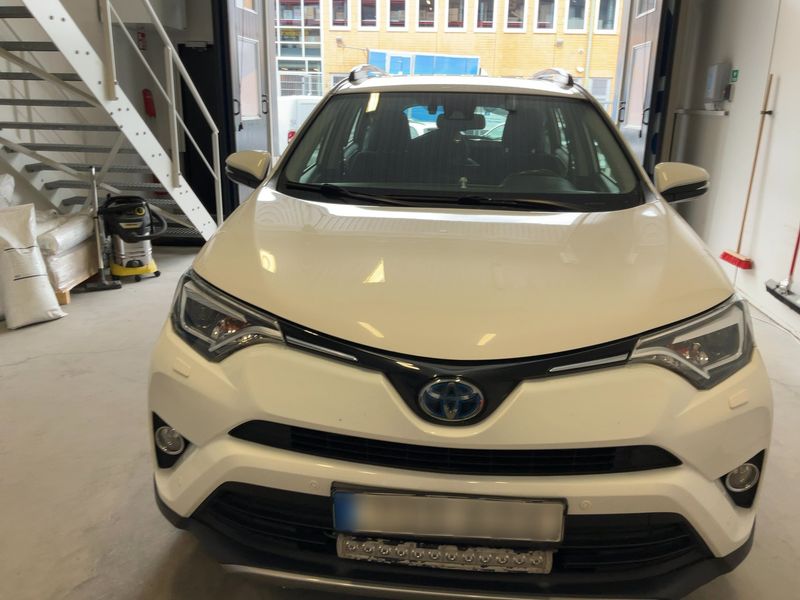 Toyota RAV 4 2.5 Hybrid Comfort 2018 – снимка 14