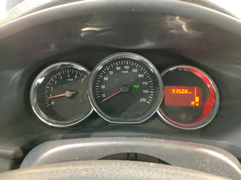 Dacia Sandero 0.9 TCe Stepway Prestige 2015 – снимка 18