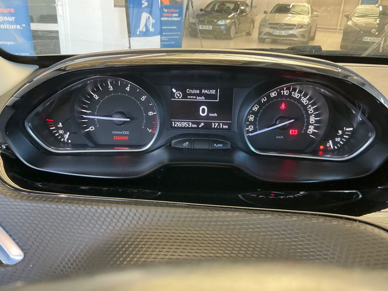 Peugeot 2008 1.2 PureTech Active 2016 – снимка 4