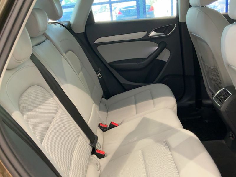 Audi Q3 2.0 TDI 2013 – снимка 20