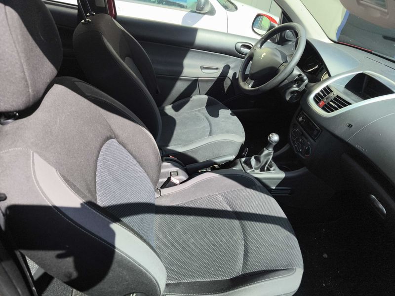 Peugeot 206+ 1.4 Basis 2009 – снимка 10