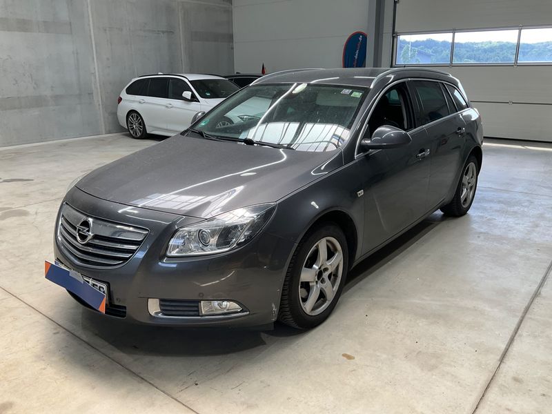 Opel Insignia Sports Tourer 2.0 CDTI Innovation 2012 – снимка 1