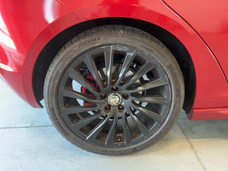 Alfa Romeo Giulietta 1.8 Turbo Quadrifoglio Verde 2011 – снимка 9