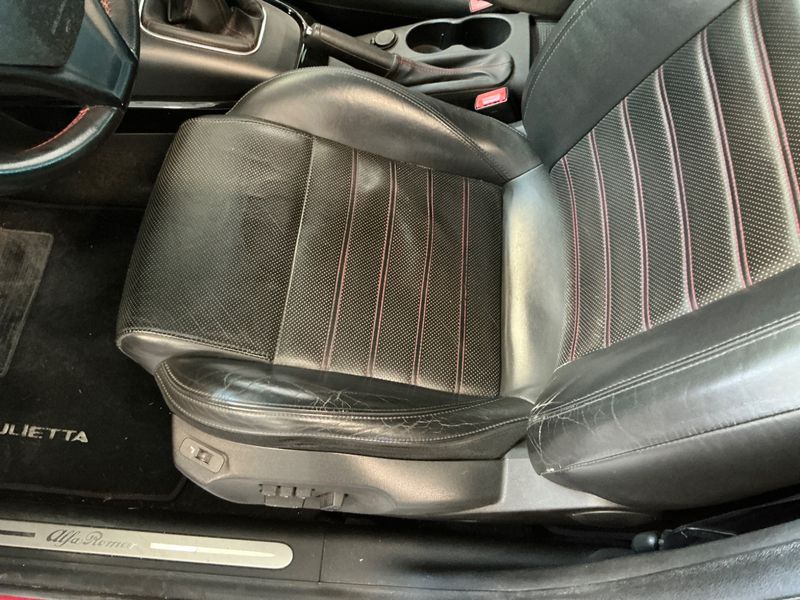 Alfa Romeo Giulietta 1.8 Turbo Quadrifoglio Verde 2011 – снимка 23