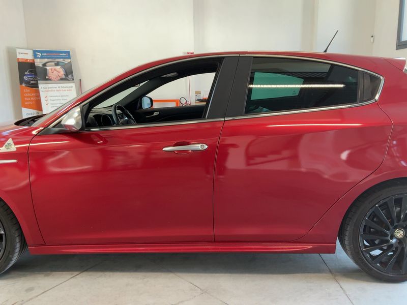 Alfa Romeo Giulietta 1.8 Turbo Quadrifoglio Verde 2011 – снимка 4