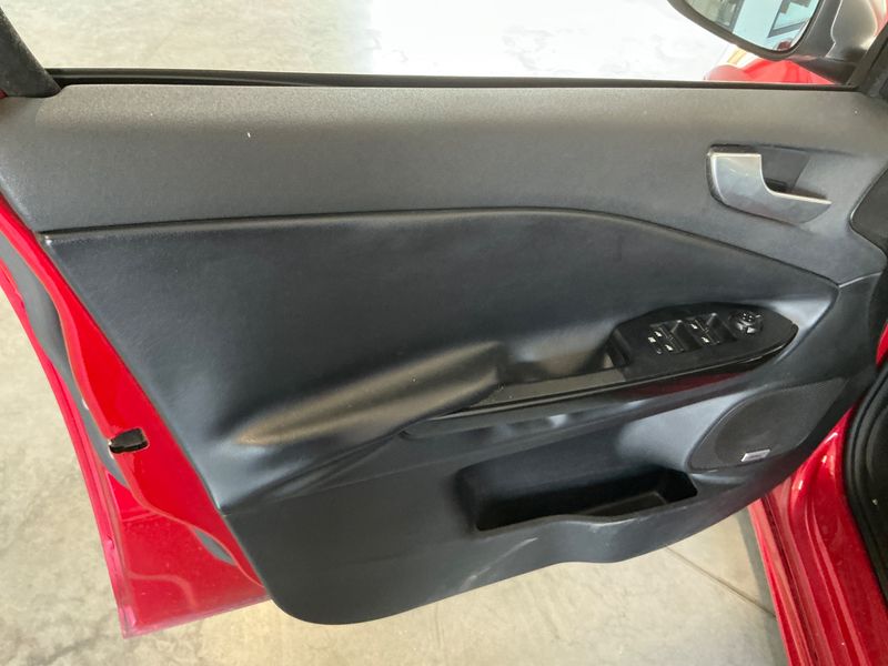 Alfa Romeo Giulietta 1.8 Turbo Quadrifoglio Verde 2011 – снимка 22