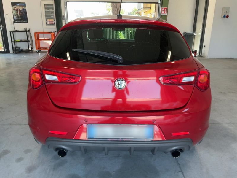 Alfa Romeo Giulietta 1.8 Turbo Quadrifoglio Verde 2011 – снимка 7