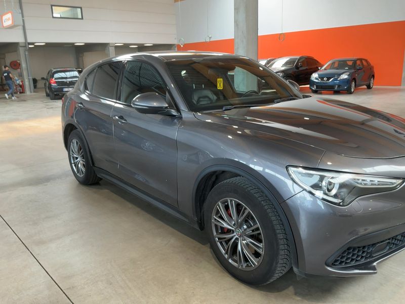 Alfa Romeo Stelvio 2.2 JTDM Super 2WD 2019 – снимка 12