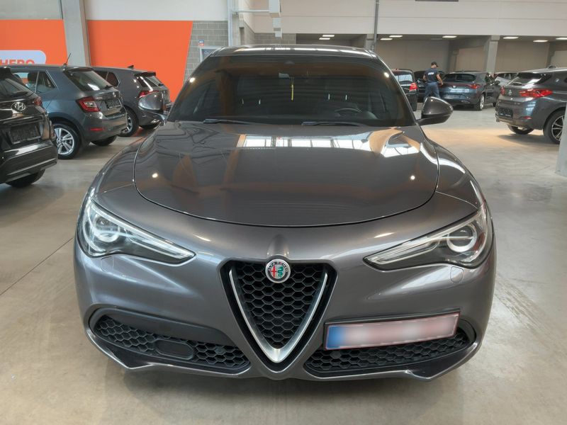 Alfa Romeo Stelvio 2.2 JTDM Super 2WD 2019 – снимка 14